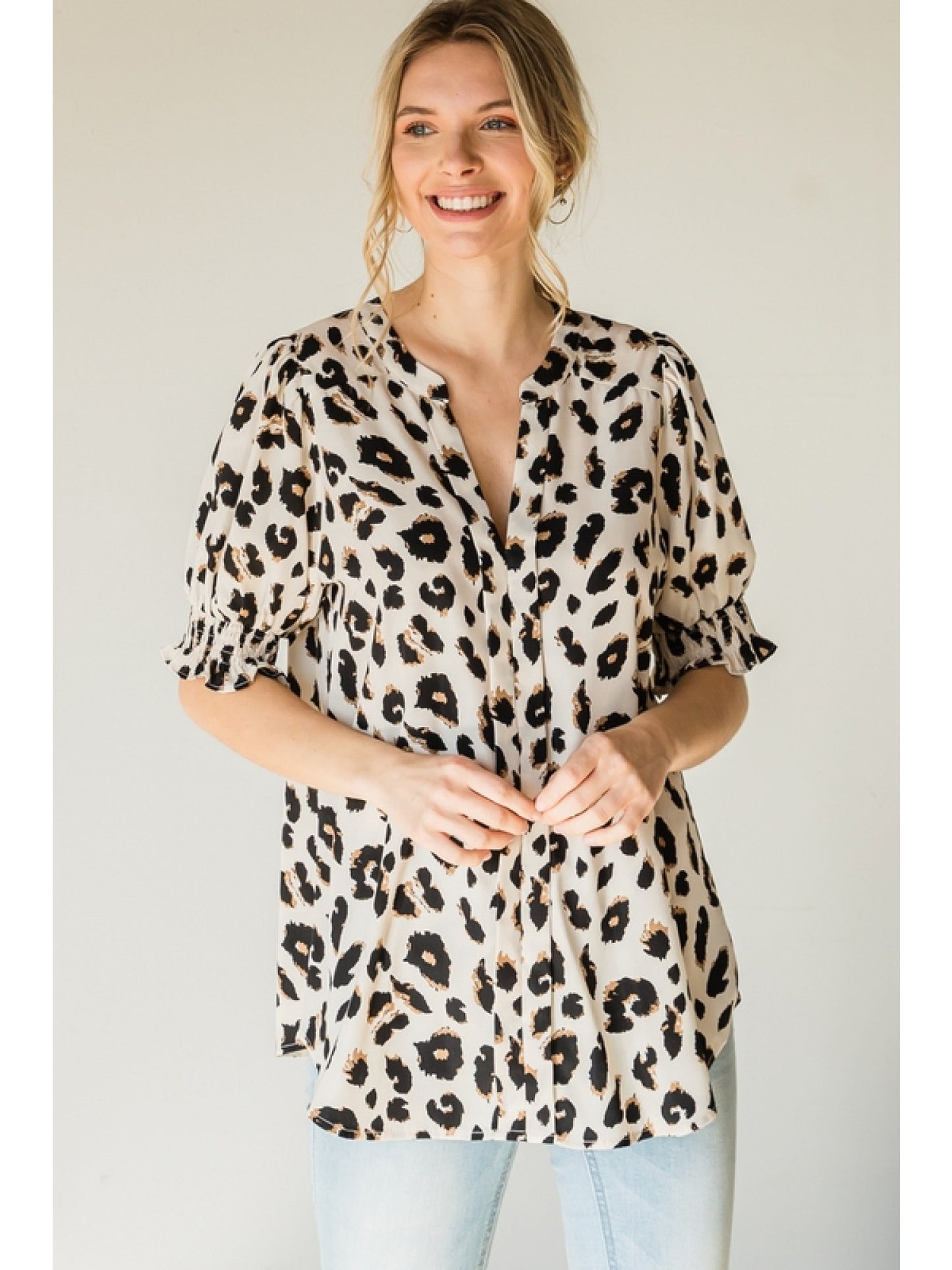 Classic Leopard Print Bunched Sleeve Top